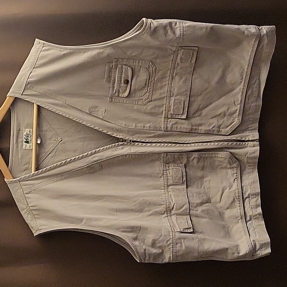 Vintage REI Khaki Safari Zip Vest (XXL)